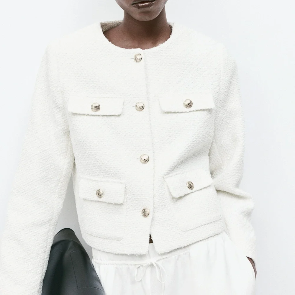 BNWOT Elegant H&M Cream and White Tweed Jacket with Gold Buttons Textured-Weave - Picture 2 of 13